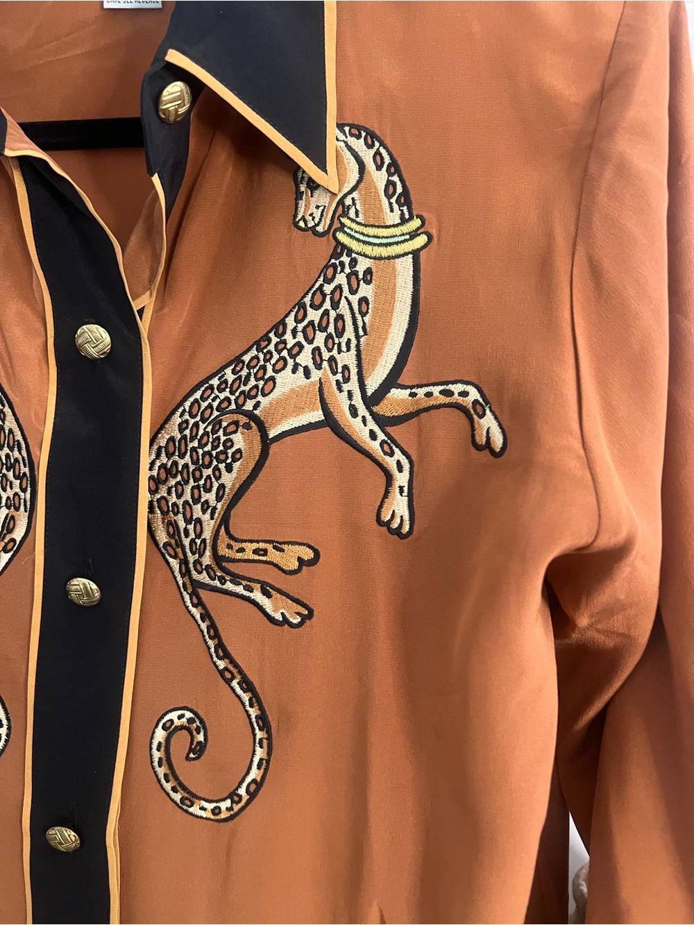 Vintage Bob Mackie Wearable Art 100% Silk Leopard Blouse Size S - Picture 4 of 4